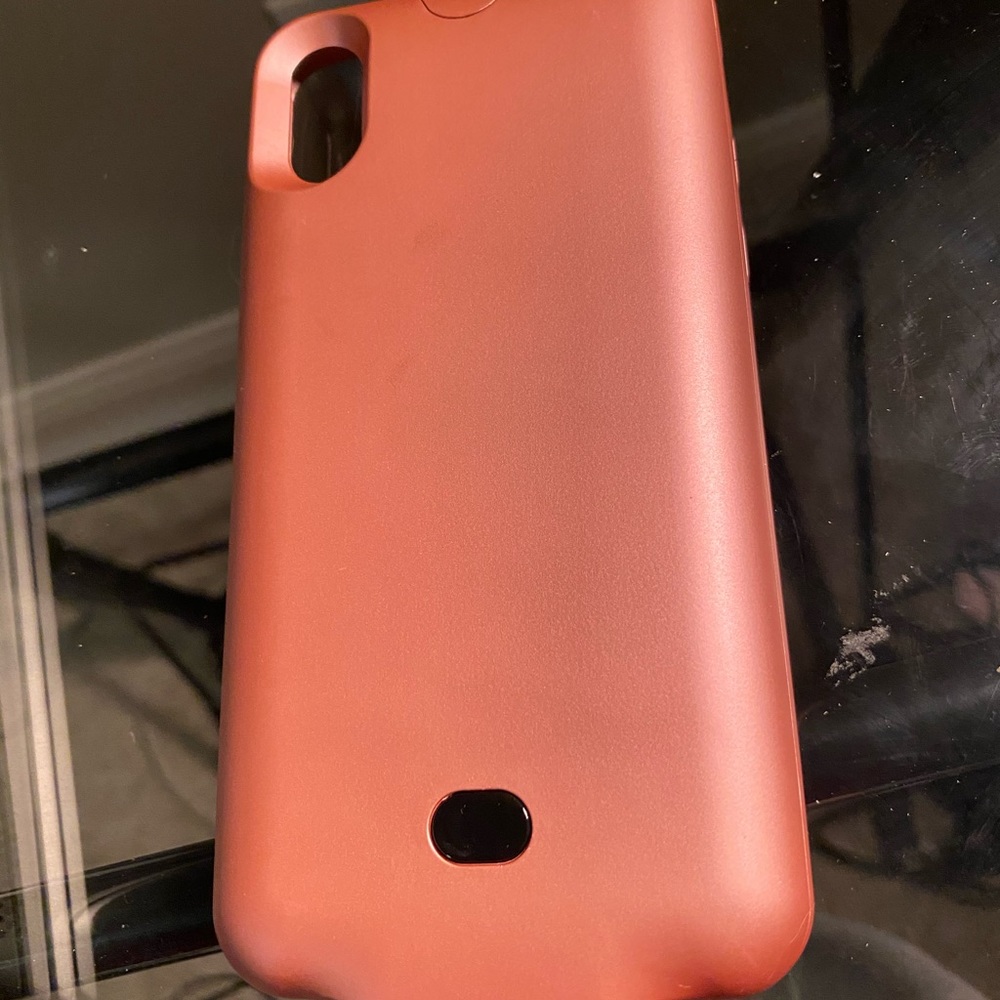 iPhone X Rose Gold Charging Case